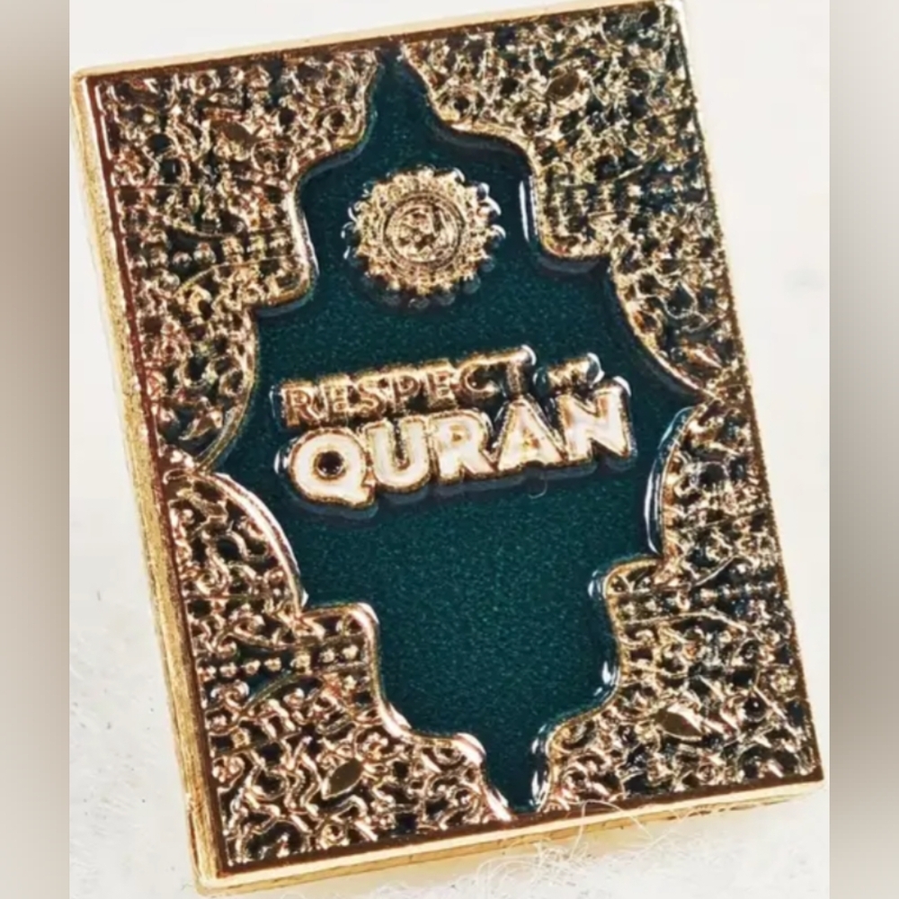PIN--for Men & Women 'Respect the Quran' ✴️LAST ONE✴️